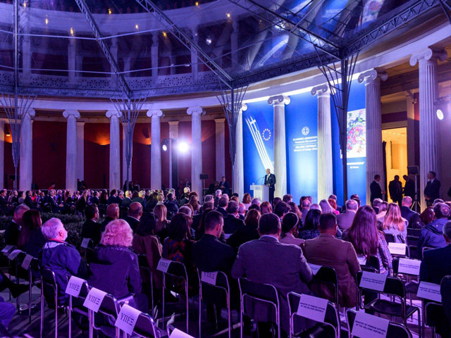 IMPROVISATIONS / Edi Rama
